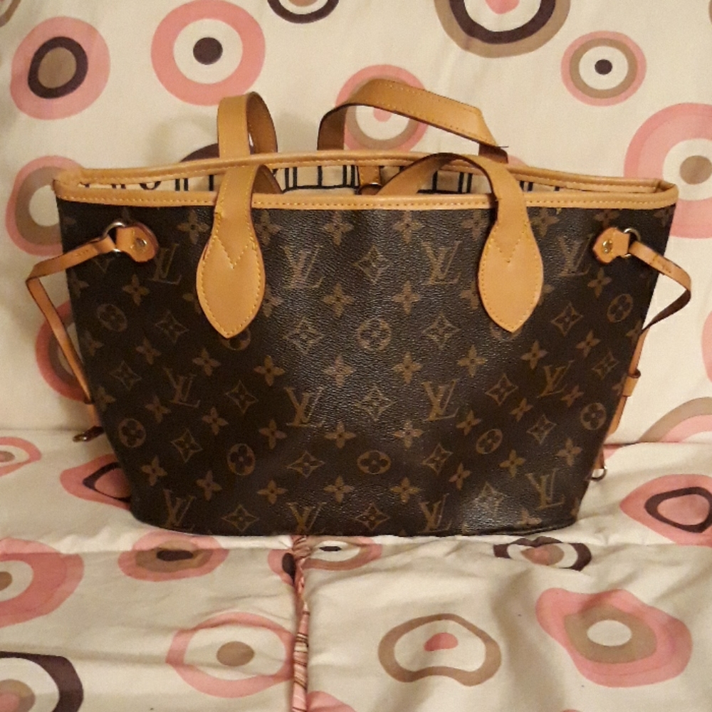 Shoulder bag